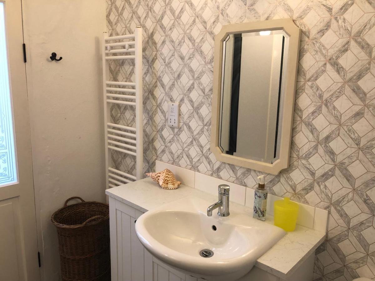 Cosy Near Hartland Village Holiday home